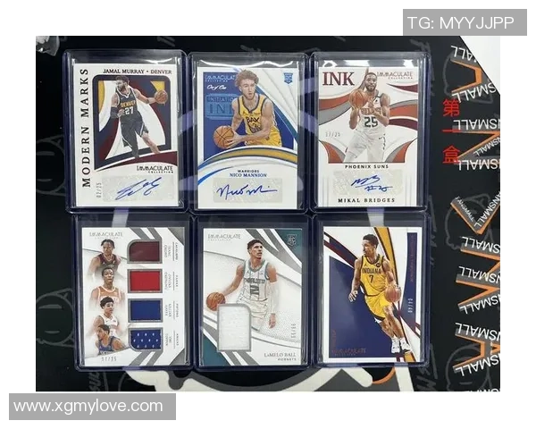 小学生抽取球星卡玩法探秘 足球卡片收藏与竞技乐趣结合