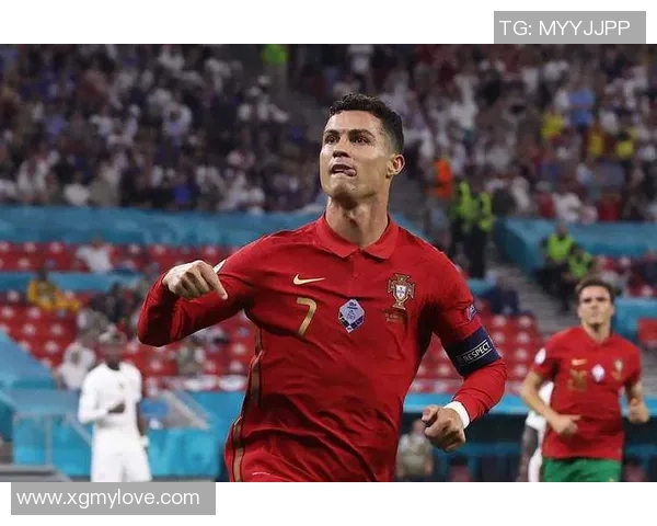 拯救足球的传奇球星与他们的奋斗历程:从荣耀到重生的故事 拯救足球的传奇球星与他们的奋斗历程:从荣耀到重生的故事