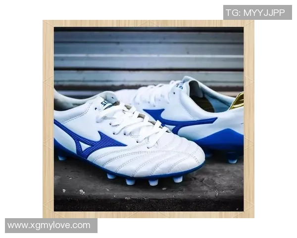 球星同款足球鞋高清图鉴：精选全球顶级球员专属鞋款设计展示