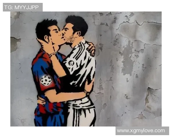 足球明星庆祝进球接吻瞬间 引爆全场激情与浪漫